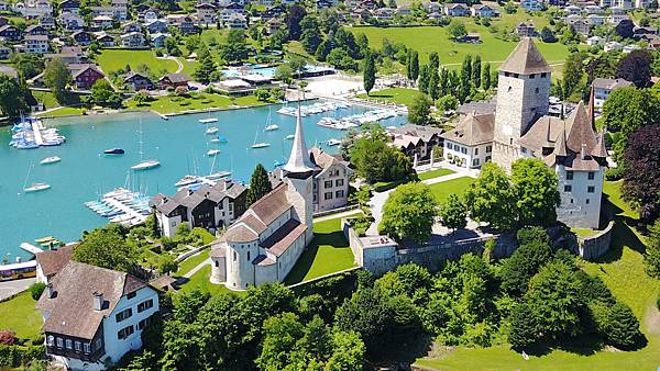 schloss-spiez-schlossareal4