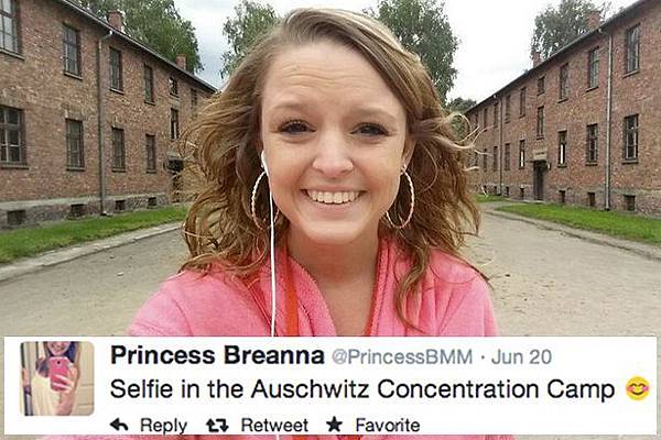 Selfie-in-the-Auschwitz-Concentration-Camp