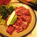 不知道哪個部位的肉，一樣好吃~