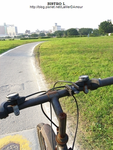 新店溪河濱自行車道