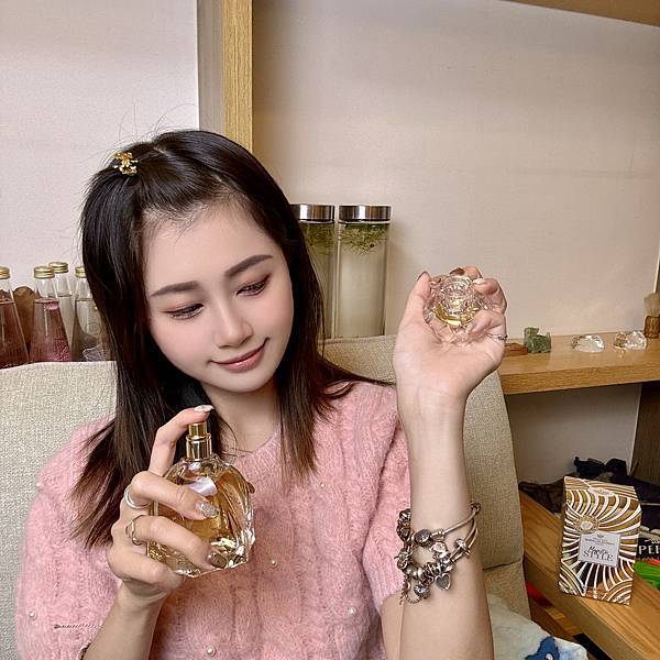 #璀璨花語女性淡香精 和 #梨花綻放女性淡香精 不僅是一款 #璀璨花語女性淡香精 和 #梨花綻放女性淡香精 不僅是一款