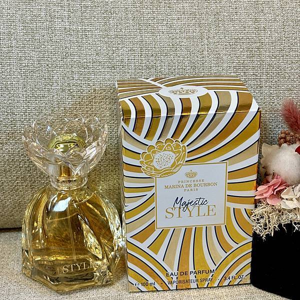 #璀璨花語女性淡香精 和 #梨花綻放女性淡香精 不僅是一款 #璀璨花語女性淡香精 和 #梨花綻放女性淡香精 不僅是一款