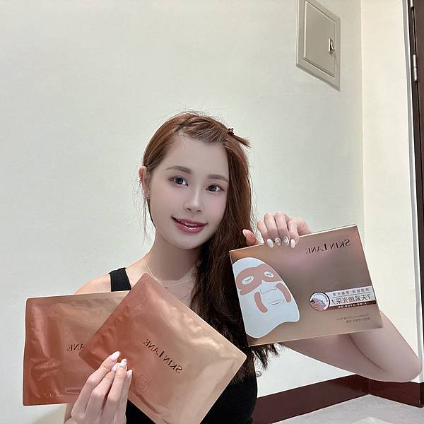 Skin Lane肌侶 升塑提拉面膜讓臉瞬間被「提起來」的神 Skin Lane肌侶 升塑提拉面膜讓臉瞬間被「提起來」的神