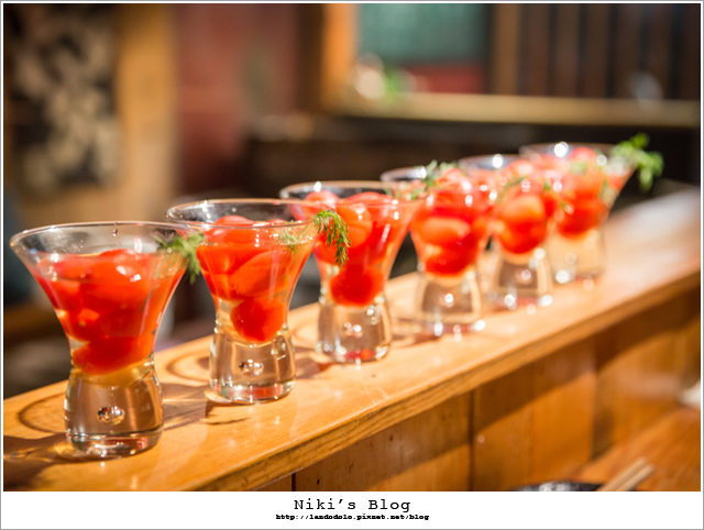 8Y7C4182.jpg 8Y7C4182.jpg