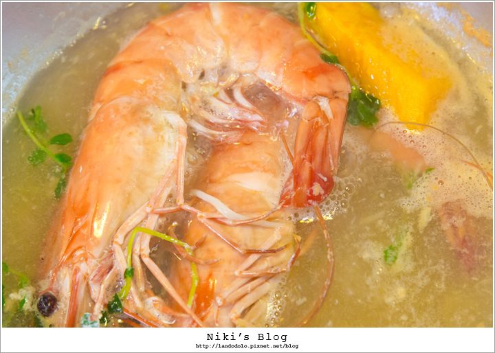 8Y7C3752.jpg 8Y7C3752.jpg