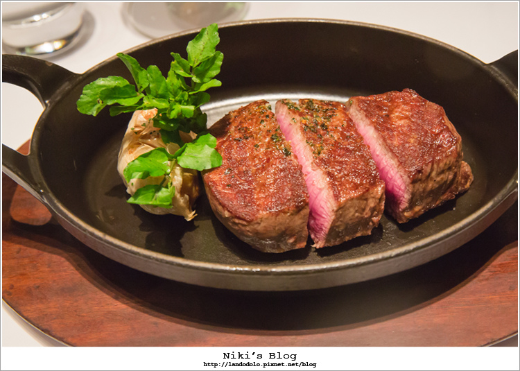 8Y7C8751.jpg 8Y7C8751.jpg