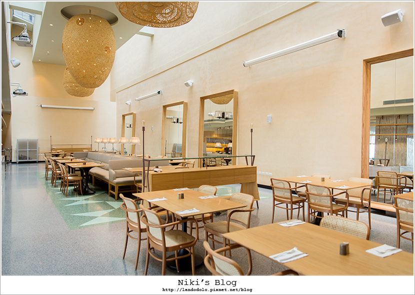 8Y7C8307.jpg 8Y7C8307.jpg