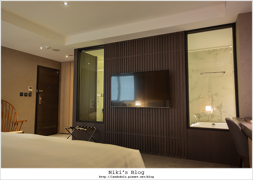 8Y7C9330.jpg 8Y7C9330.jpg