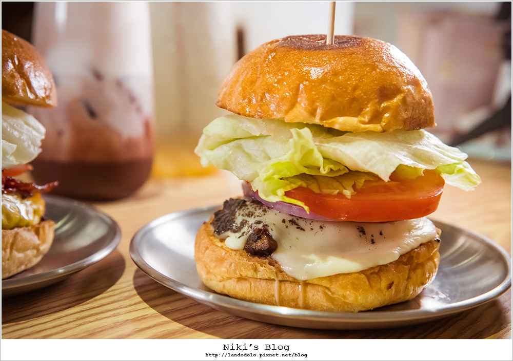 Take Out Burger&Cafe