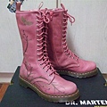 Dr. Martens Laser cut out boot Rosa