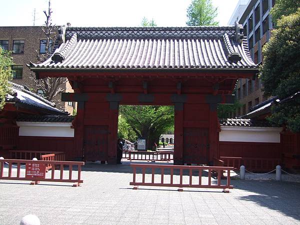 110428東京大學赤門 110428東京大學赤門