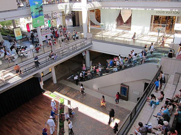 120611 Ala Moana Center