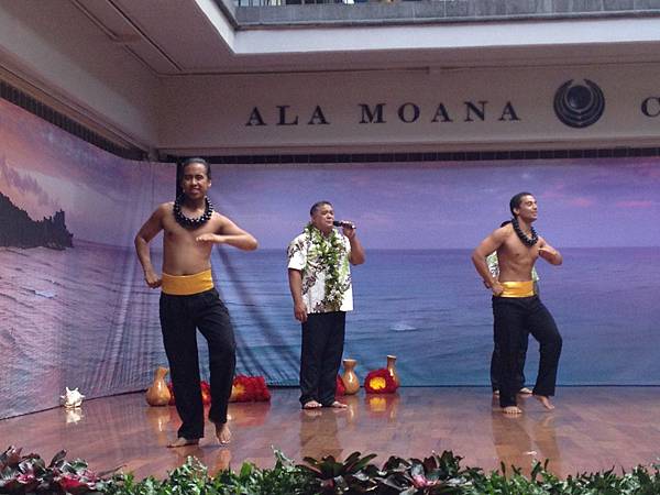 Ala Moana Hula Show (10)