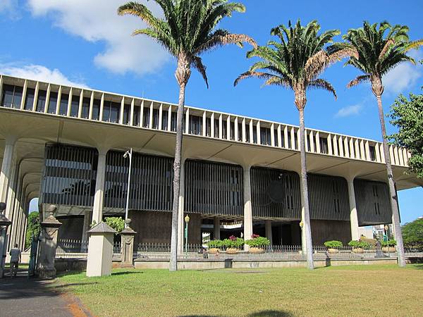 120613 Hawaii State Capitol (1)