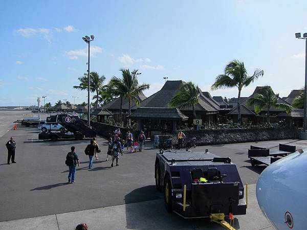 120619 Kona Airport (1)