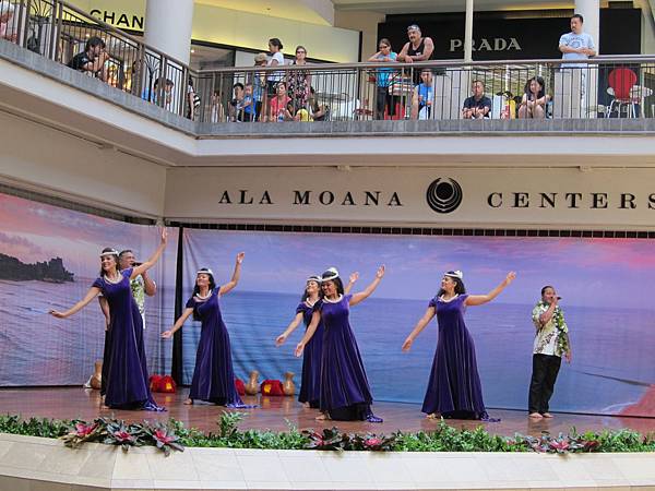 120621 Ala Moana Center Hula Show (3)