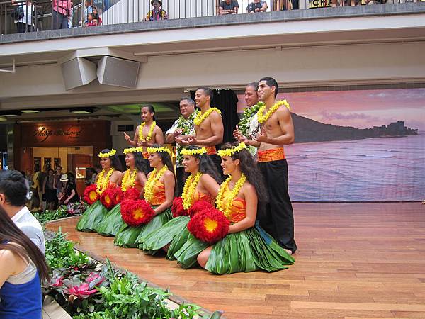 120621 Ala Moana Center Hula Show (12)