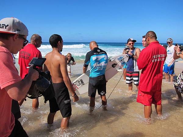 131210-1 Banzai Pipeline (77)