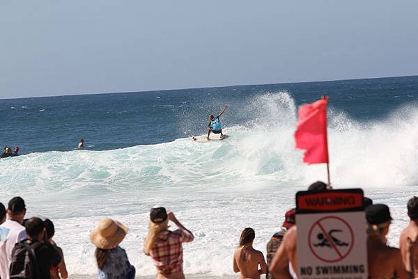 131210-1 Banzai Pipeline (99)