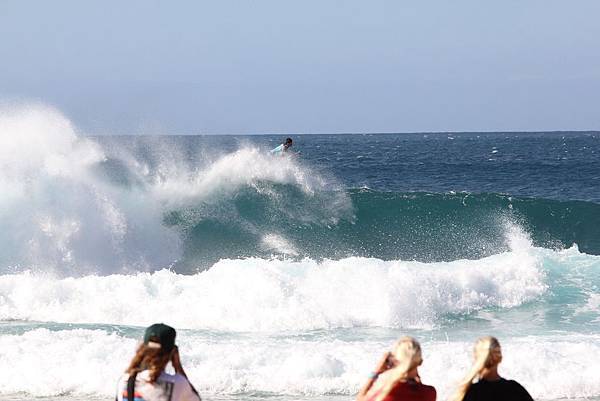 131210-1 Banzai Pipeline (143)