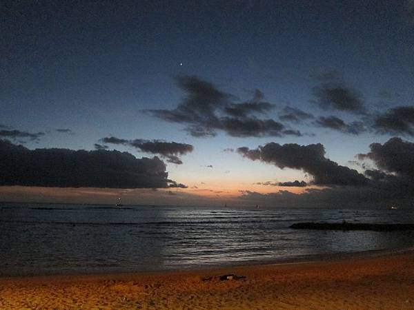 131214-5 Kuhio Beach Park Hula Show (1)