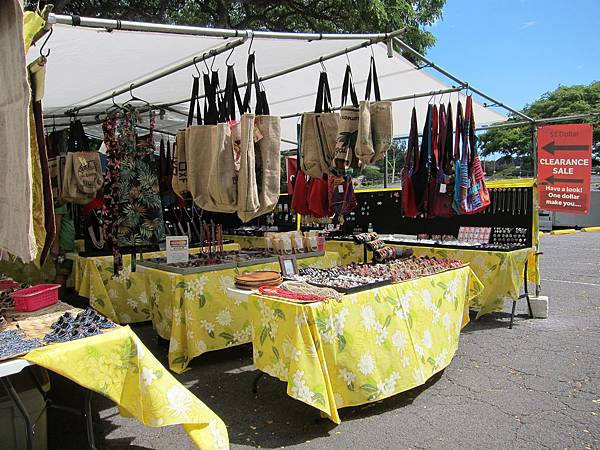 150325-4 Aloha Stadium Swap Meet (4)