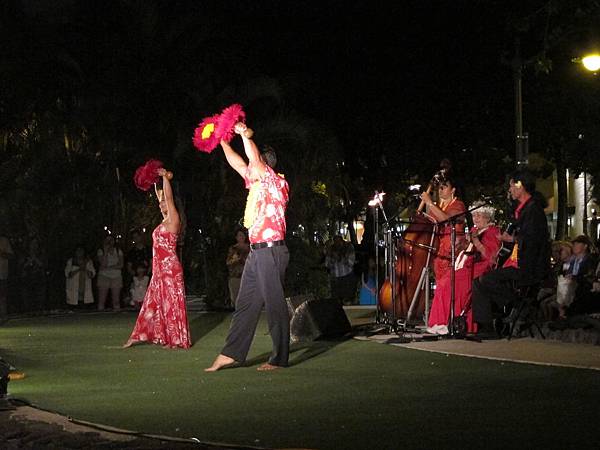 150326-4 Kuhio Beach Hula Show (3)