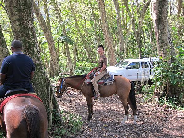 150401-1 Horseback Adventure＠Waipi'o on Horseback (23)