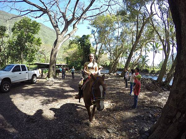 150401-1 Horseback Adventure＠Waipi'o on Horseback (28)