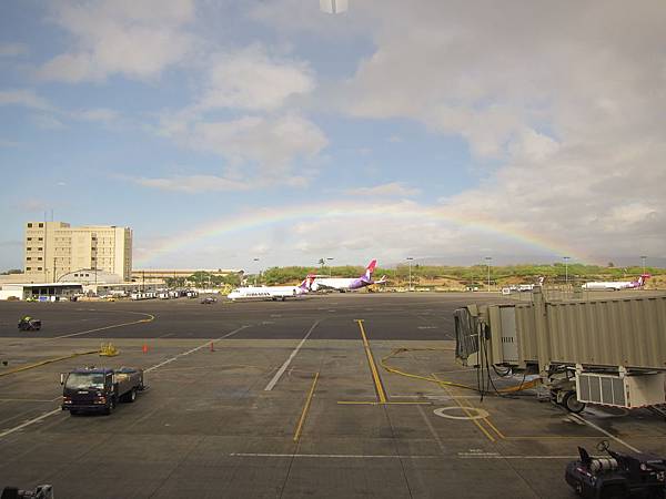 150330-1 Rainbow @ Honolulu Airport (3)