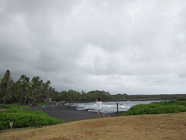 150403-3 Punalu'u Black Sand Beach Park (3)