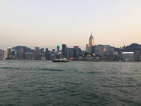 151022-7 維多利亞港燈光秀 (5)