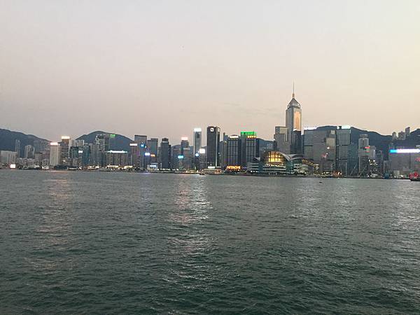 151022-7 維多利亞港燈光秀 (9)