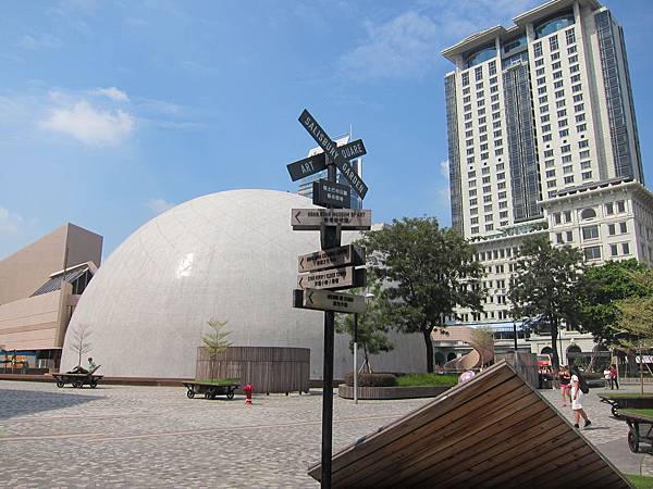 151023-5 香港藝術館廣場裝置藝術 (2) 151023-5 香港藝術館廣場裝置藝術 (2)