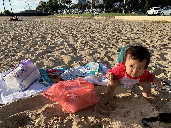 181207-3 Ala Moana Beach Park (4).jpg 181207-3 Ala Moana Beach Park (4).jpg