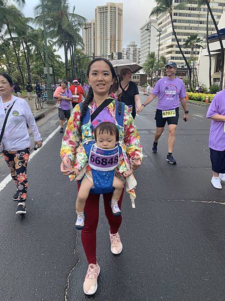 181208-1 Kalakaua Merrie Mile (9).jpg