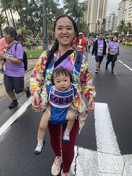 181208-1 Kalakaua Merrie Mile (10).jpg