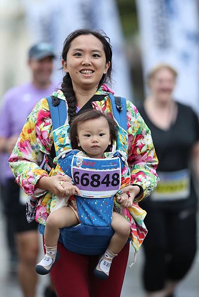 181208-1 Kalakaua Merrie Mile by Allsports (3).jpg