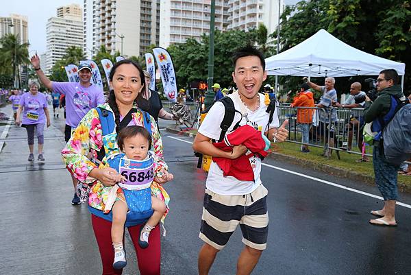 181208-1 Kalakaua Merrie Mile by Allsports (8).jpg