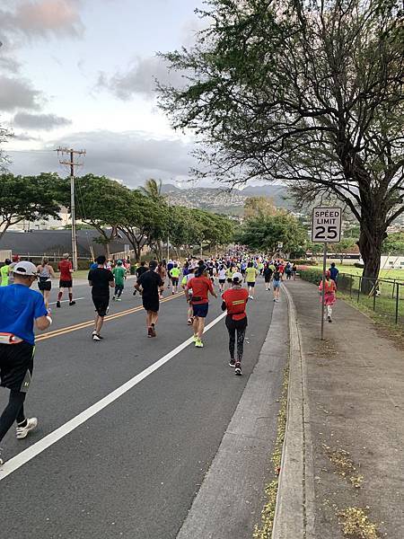 181209-1 Honolulu Marathon跑者視角 (11).jpg