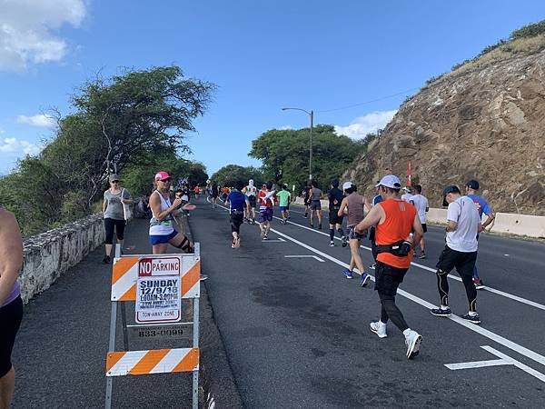 181209-1 Honolulu Marathon跑者視角 (18).jpg