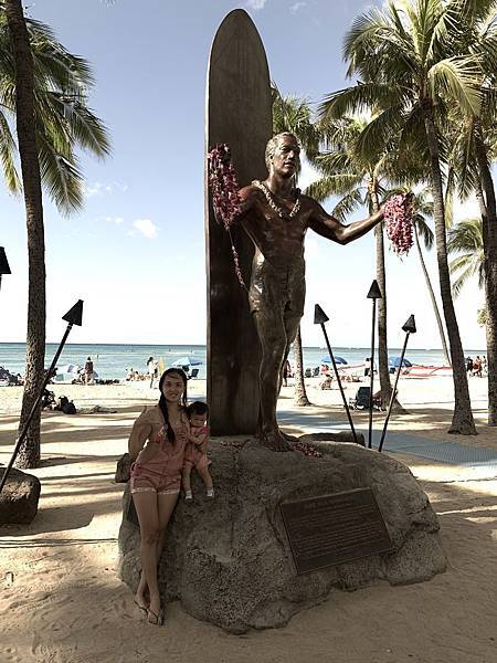 181213-1 The Duke Kahanamoku Statue (1).jpg 181213-1 The Duke Kahanamoku Statue (1).jpg