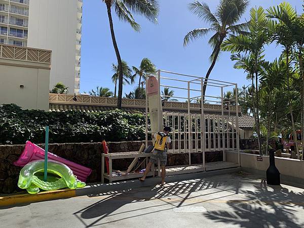 Aston Waikiki Circle Hotel (10).jpg