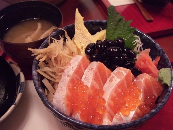 舞膳-鮭魚親子丼 舞膳-鮭魚親子丼