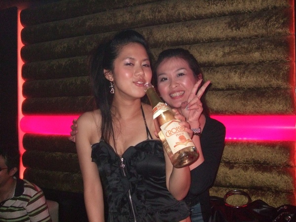餃子妳看起來像酒國英豪 餃子妳看起來像酒國英豪
