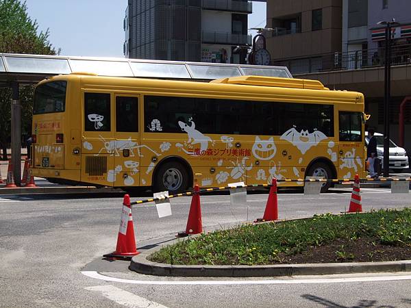 110424三鷹美術館接駁車