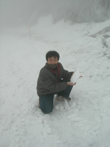 廖小尼玩雪