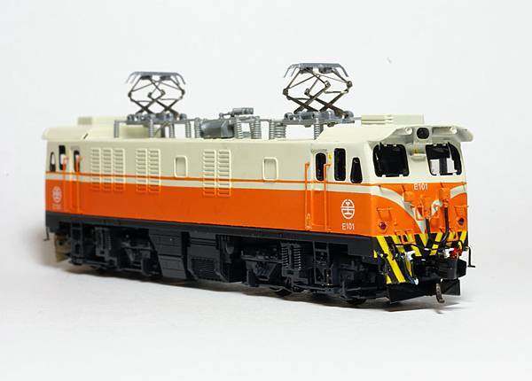 新規 E100