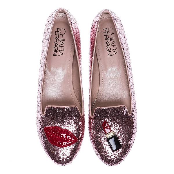 Chiara Ferragni make-up loafer pink7