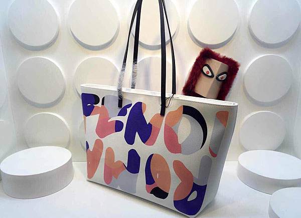 Fendi Roll-Tote-Bag-3